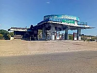 للبيع محطة توزيع الوقود على طريق الحفة 