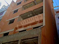 للبيع بناية كاملة على الهيكل في حي الامريكان 