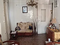 للبيع شقة غرفتين وصالون بسعر 130000 دولار وبازار 