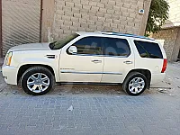  للبيع سيارة كاديلاك إسكاليد 2008 بحالة وكالة من الداخل ولخارجي