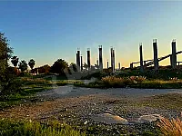 للبيع حق استمار الأرض على البحر مباشرة 