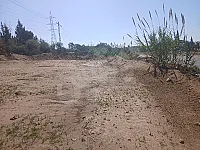 للبيع ارض على اتواستراد اللاذقية جبلة 