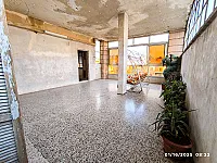 للبيع شقة عند دوارة الكرة 360 متر مع سطوح بسعر 130 الف دولار