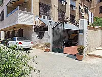 شقة أرضية مع حديقة للبيع في ضاحية قدسيا 300م² 4 غرف بسعر مغري