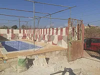 مزرعة بالدير علي مسبح وغرفة ومنافع وكرفانة مساحة ٥٢٠ متر مربع