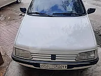 سيارةبيجو405 سنة التصنيع 1993لون ابيض رقمالتواصل988401202