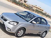 سيارة كيا ريو 2010 للإيجار في حمص بسعر 300$ شهرياً