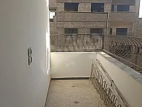 شقة للبيع 110م² في ريف دمشق، 3 غرف وصالونين، طابق 2