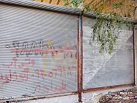 للبيع 3 مخازن مساحة كل مخزن 30 م وارتفاع 6 م 