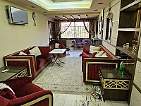 للبيع شقة مزة اتوستراد ١٥٠ متر مع مصعد 