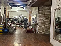 نادي رياضي للسيدات مجهز بالكامل