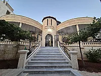 للبيع مزرعة منطقة كفرحمرة قريبة من قصر الخالد