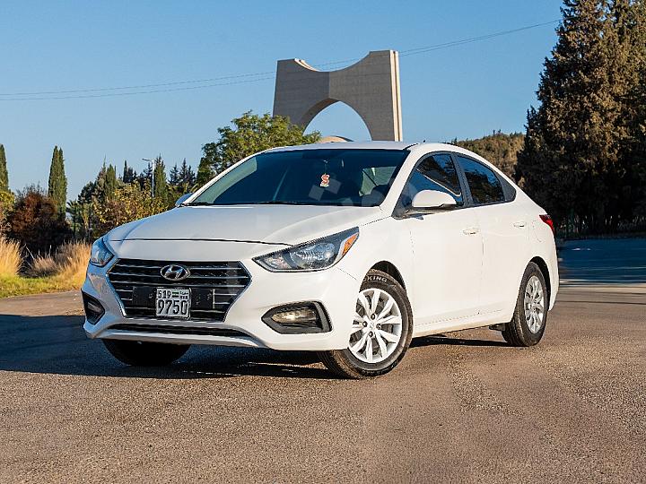 للايجار هيونداي اكسنت 