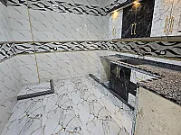 شقة ثلاث غرف للبيع في الدانا 95م² مقابل الملعب بسعر 30 ألف