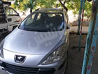 للبيع بيجو 307 سبع ركاب موديل 2007 السعر 3700وبازار