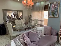 شرق شارع البنوك_سوبر ديلوكس ملكي للبيع مع كامل الفرش