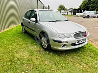 السييارة سورية بالنمرة القديمة