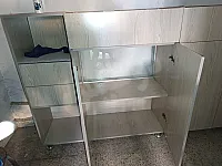 كونتوارات وعلب عرض لمحل موبايلات للبيع بسعر مناسب كل شي جديد  