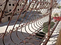 للبيع شقة حي تشرين طابق ثاني ثلاث غرف وصالون بناء الفارس الذهبي