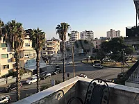 شقة للايجار مفروشه مع طاقة شمسيه للكهرباء .. دوار الغاردينيا