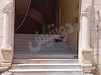 للبيع شقة طابق اول تبعد عن الرئيسي كفر حمرة 100متر مكسي ومعرا 