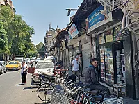 للبيع محل في دمشق على الشارع الرئيسي شارع الملك فيصل