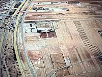 للبيع أرض على  تصلح لوكاله سيارات او منتجع او استراحه 