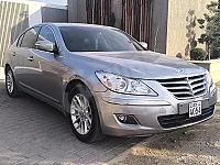 للبيع هونداي جينسس 3.8V  نظافة ودوزان وميكانيك دهب