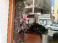 محل تجاري للإيجار مفرق مشفى الفرقان سابقا -  مزود بالتجهيزات