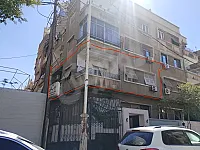 للبيع شقة بالميسات دخلة مشفى أمية 