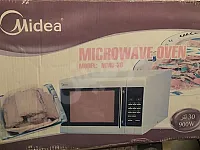 ميكرويف جديد غير مستعمل أبدا بكرتونتو نوع ميديا 