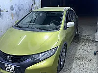 هوندا سيفيك هاتش باك 2013 أوتوماتيك بحالة ممتازة