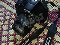 كاميرا كانون 1300D نظافة ممتازة ملحقاتها شاحن وبطارية و كرت ذاكرة 16G