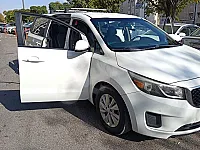 2017 Kia Sedona  