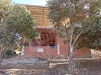 للبيع منزل بأم الطيور مع قطعة أرض 