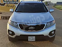 كيا سورينتو 2011 مستعملة انضف قطعة بالسوق ديزل للبيع في مركز حمص