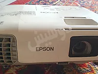 جهاز أسقاط Epson ياباني  100 إنش Full HD يحتاج إلى لمبة فقط