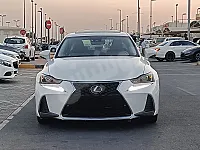 لكزس آي إس 2019 مستعملة للبيع في كفر سوسة - 87000 كم