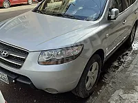 هيونداي سانتا في 2010 للإيجار في العزيزية - SUV ديزل أوتوماتيك
