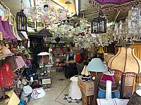 محل تجاري في قلب دمشق بموقع حيوي جدا للبيع 