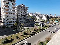 شقة على الكورنيش الشرقي عند دوار السياحة