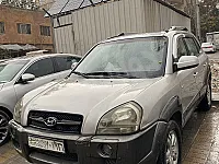 توسان 2006 فتحة سقف وفرش جلد