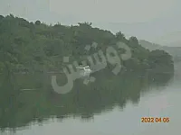 للبيع ارض في مشقيتا إطلالة ساحرة على البحيرة مباشرة 