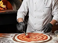 شيف غربي مختص أبحث عن عمل خبرة في المجال عملت في لبنان والخليج 13 سنة