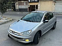 سيارة لا تحتاج ليرة سوري موتور 1600 مثبت على الكرت